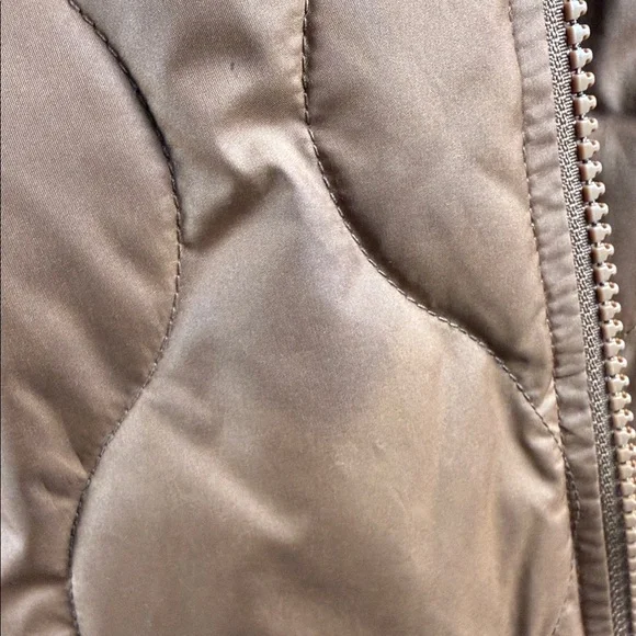 Vans Quilted Bomber Jacket in Brown - Picture 9 of 13